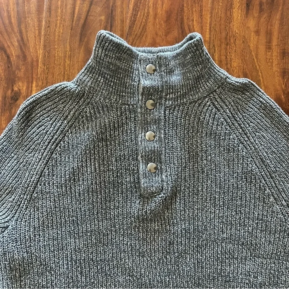 Banana Republic Men's Gray Ribbed Knit Mock Neck Long Sleeve Sweater size medium